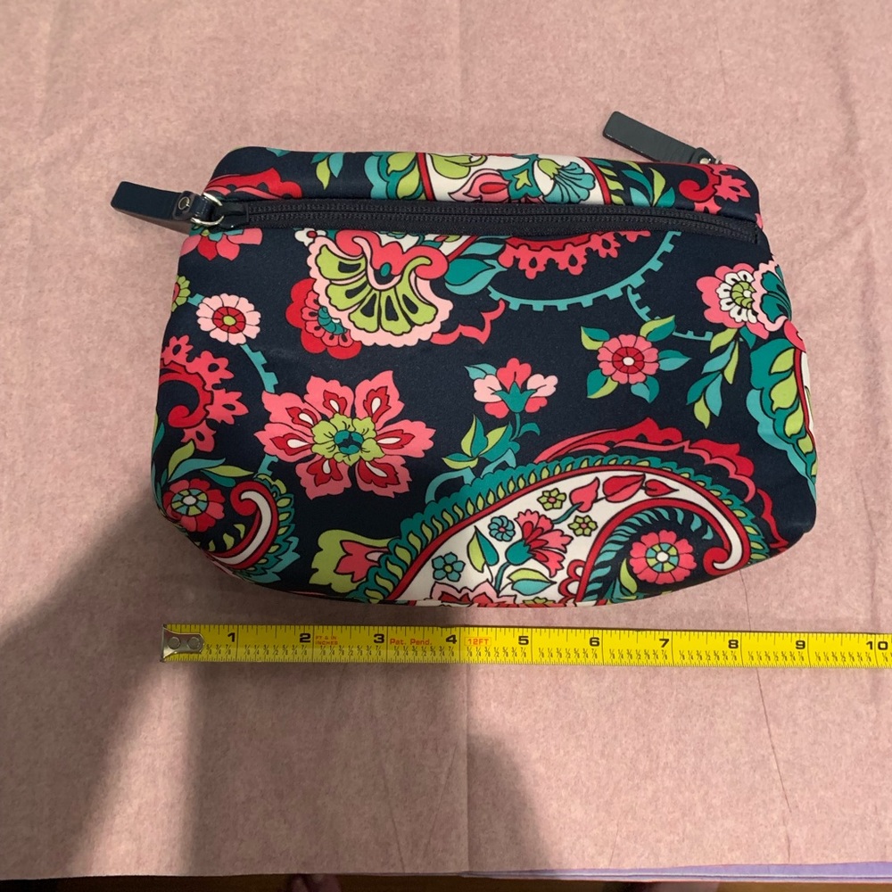 Vera Bradley cosmetics case - Picture 2 of 3